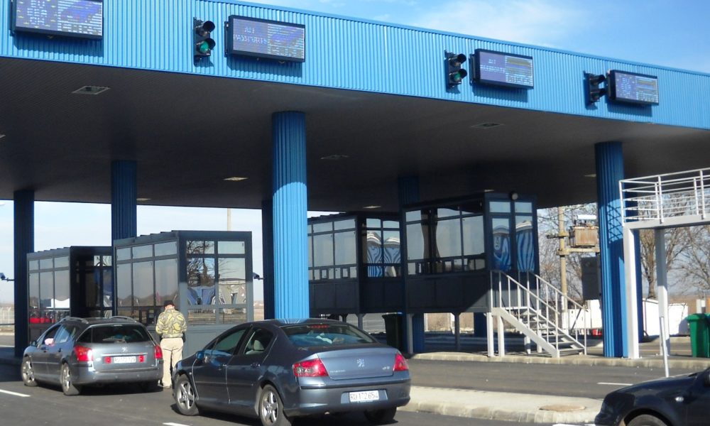 Mită la granița din Timiș. Ce sumă a refuzat un agent de frontieră de la un cetățean albanez în Moravița