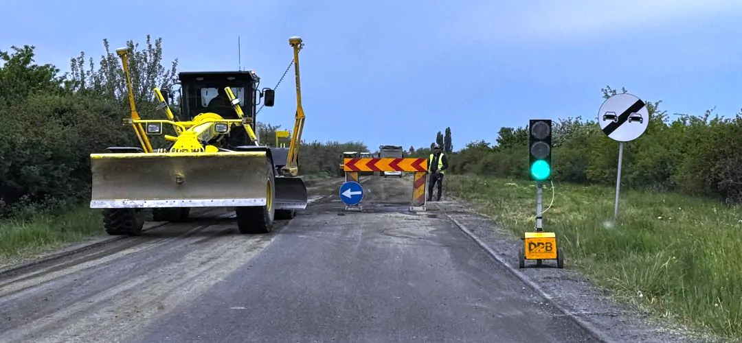 Ritm accelerat pe drumul național Livezile – Deta și Cruceni: După o lună de șantier intens, modernizarea celor 30 km se apropie de 15% execuție