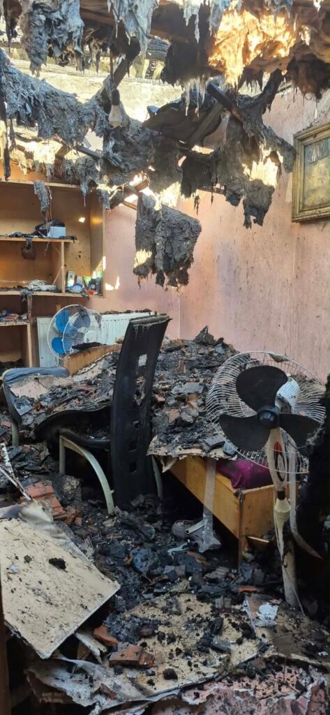 Apel umanitar în comuna Nițchidorf: O familie a rămas aproape fără casă după un incendiu devastator