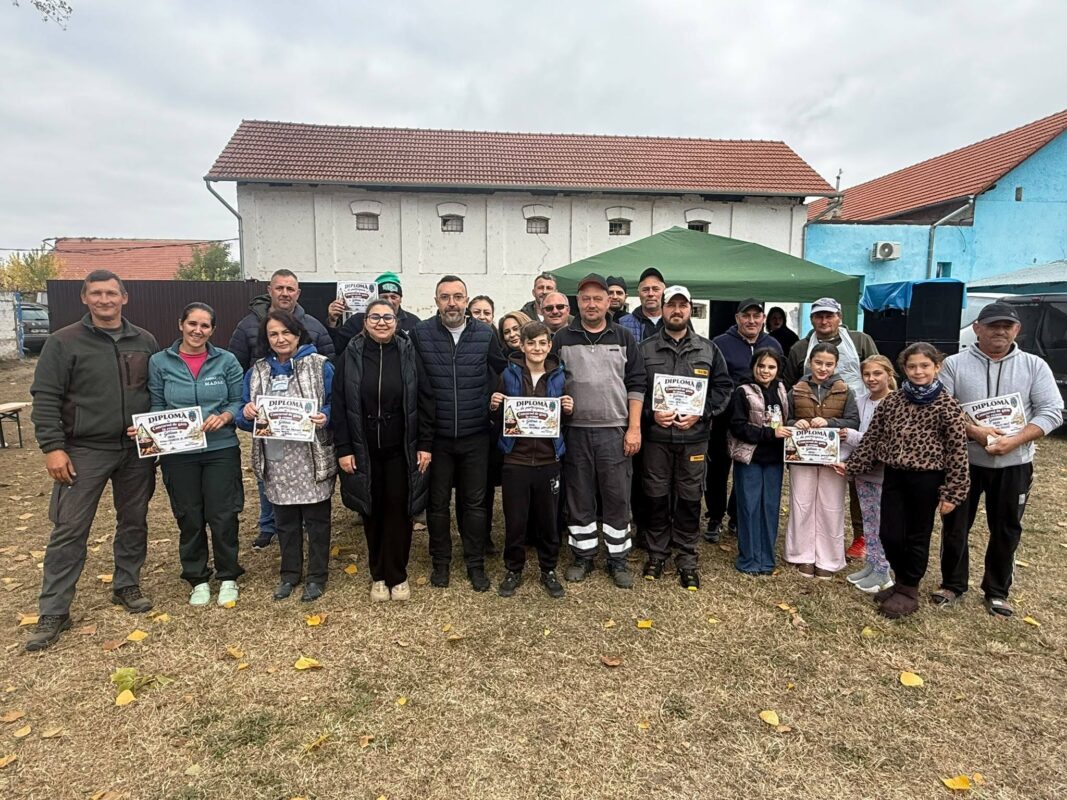 Gătaia a mirosit a ceaun și a tradiție: concursul de gătit a adunat comunitatea la un loc