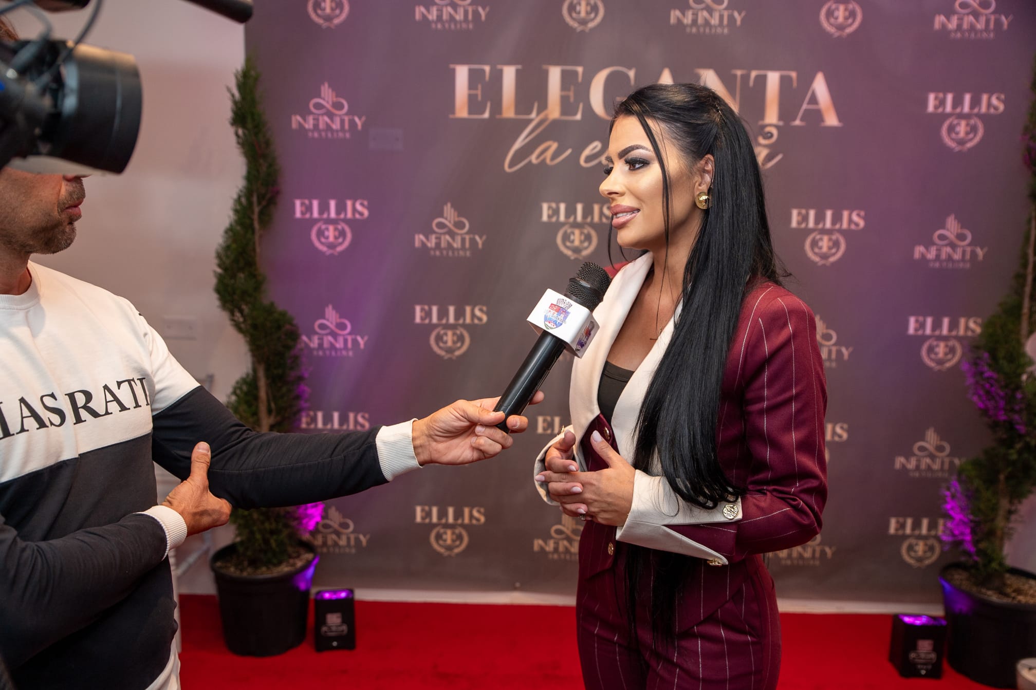 ELLIS by Eli Lăslean și-a lansat noua colecție într-o seară de poveste la Infinity Skyline Timișoara: eleganță, feminitate și rafinament în prim-plan