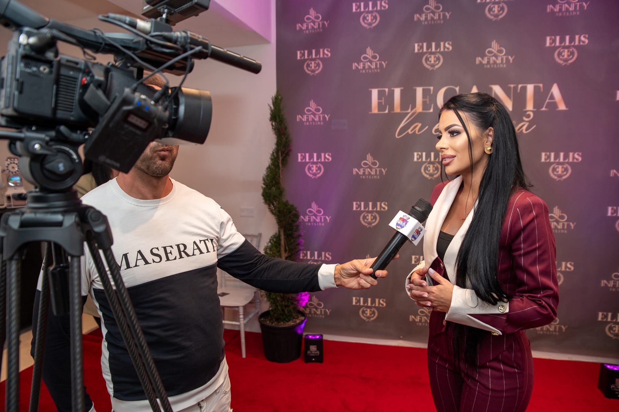 ELLIS by Eli Lăslean și-a lansat noua colecție într-o seară de poveste la Infinity Skyline Timișoara: eleganță, feminitate și rafinament în prim-plan